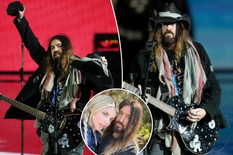 Billy Ray Cyrus’ ex Firerose speaks out after family admits they’re ‘worried’ about him: ‘It’s heartbreaking to see’